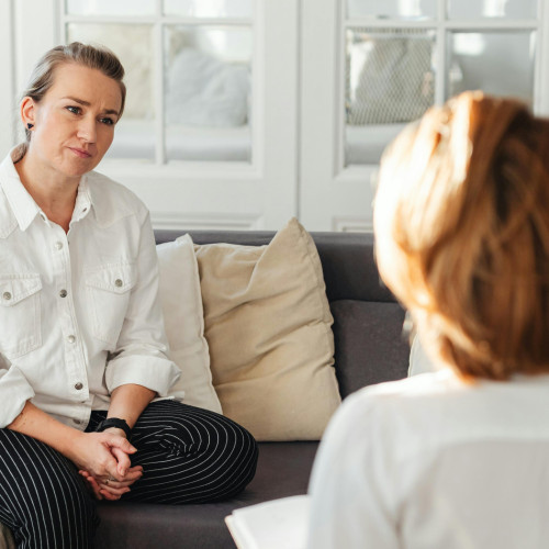 pexels-karola-g-6255603